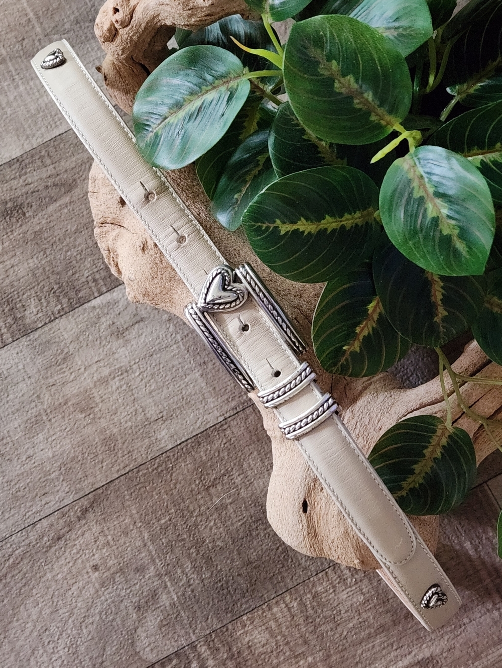 Brighton Narrow Belt in Ivory Leather with a Heart Buckle & Embellishments